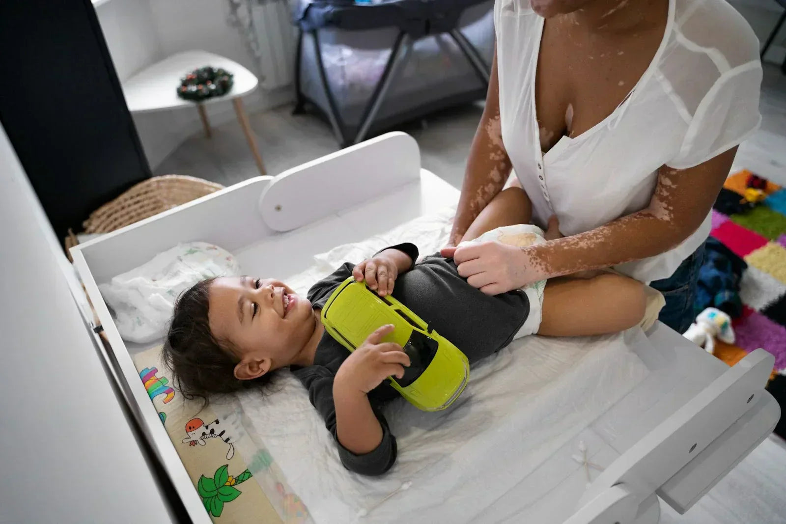 How to Organize a Diaper Changing Station