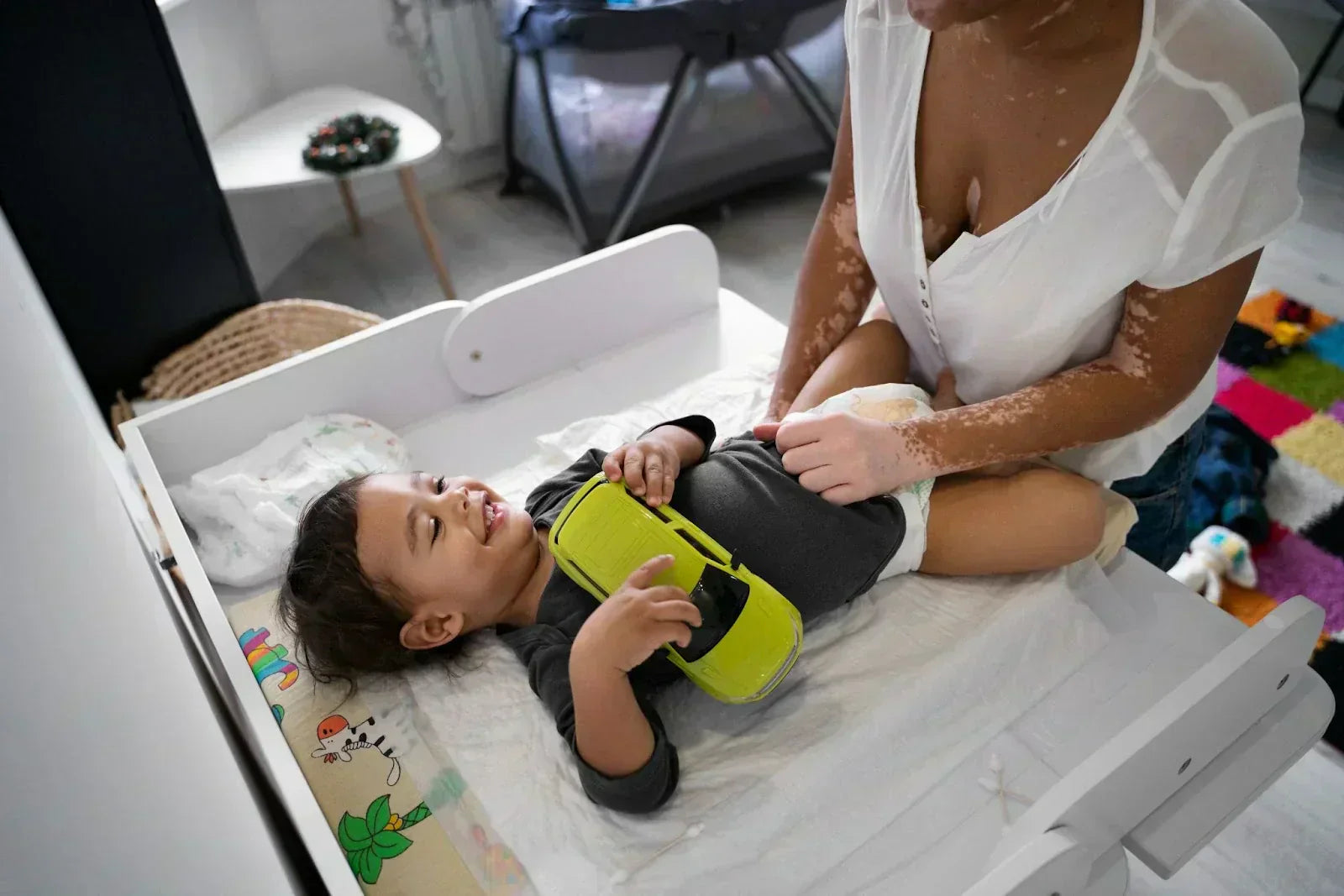 How to Organize a Diaper Changing Station