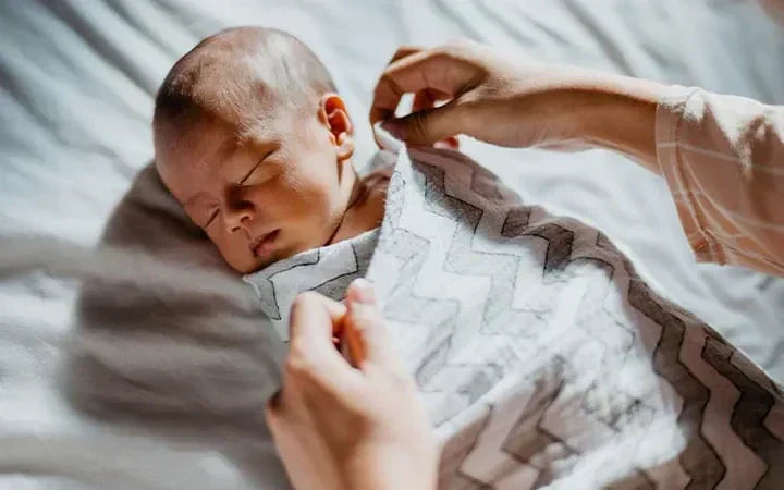 Sleep Sack vs Swaddle