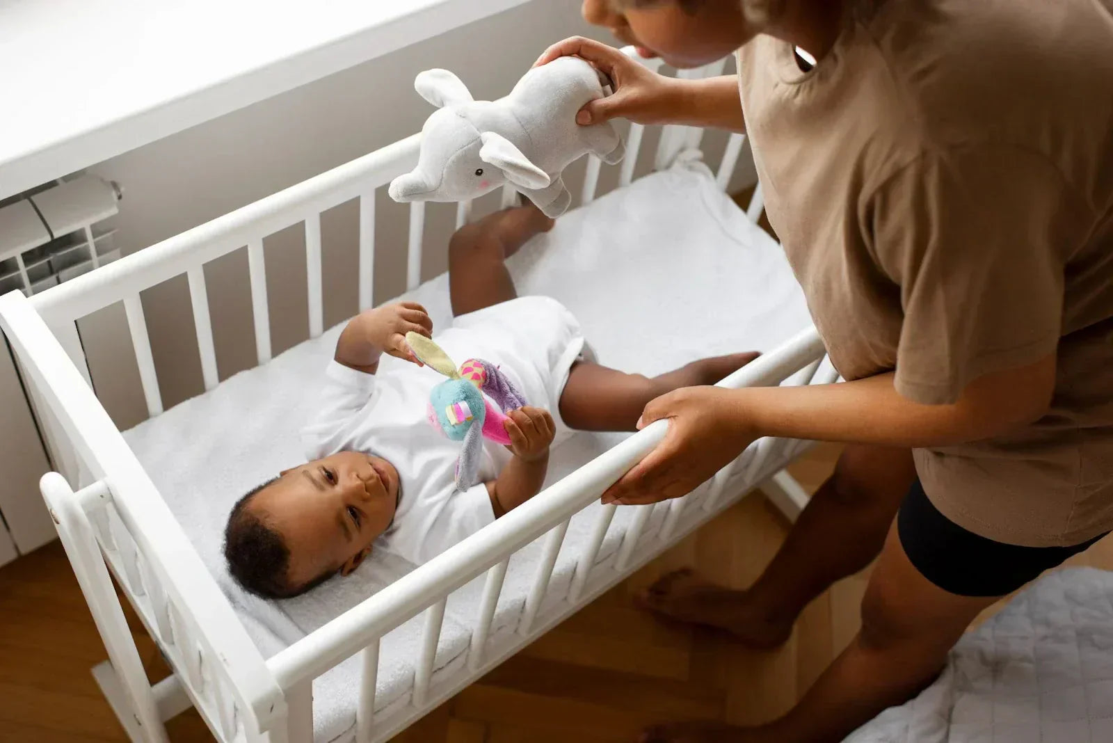 When to Move Your Baby from Bassinet to Crib: A Parent’s Complete Guide
