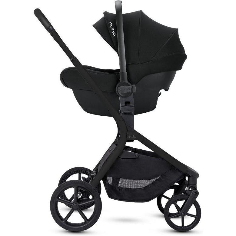 Silver Cross Breez Mid-Size Compact Stroller **** Late July ETA ****