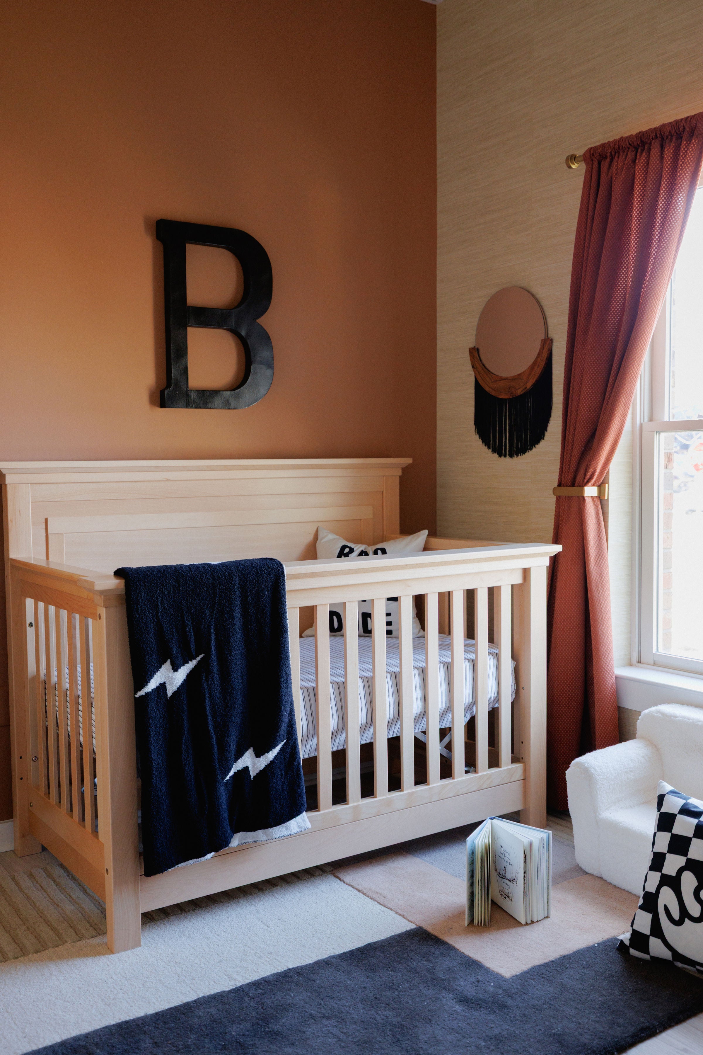 Romina Karisma Convertible Crib (Solid Panel)