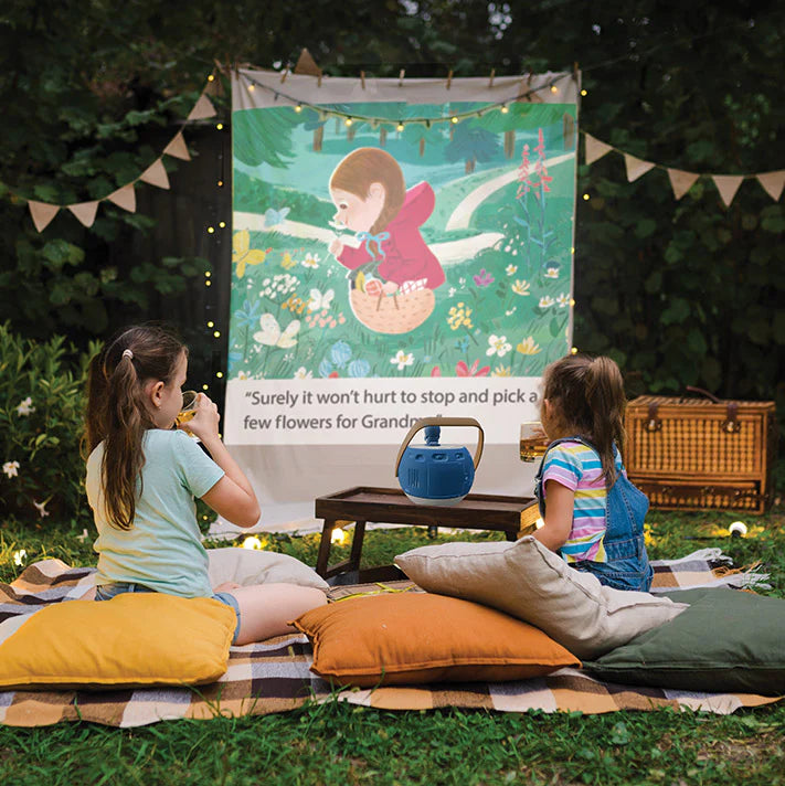 Luna Storytime Projector, Classic Starter Set